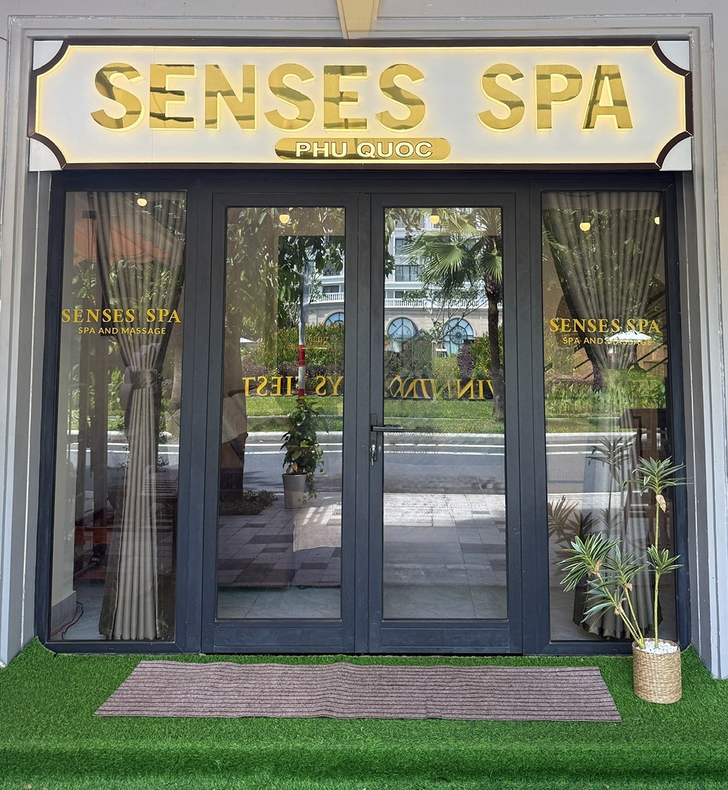 Senses Spa Slide 1